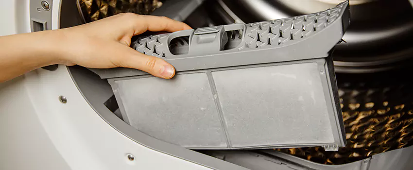 Signs Of A Clogged Dryer Lint Trap in North Tustin, California